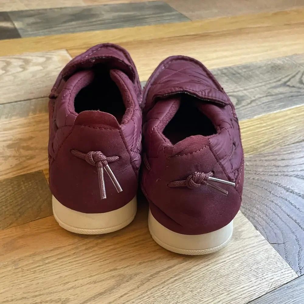 Sperry Men's 6.5 Burgundy Quilted Slip On Boat Shoes